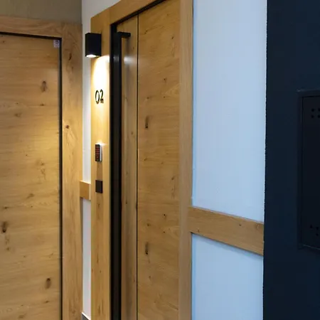 In & Out Luxury With Private Garage Apartamento Bjelašnica