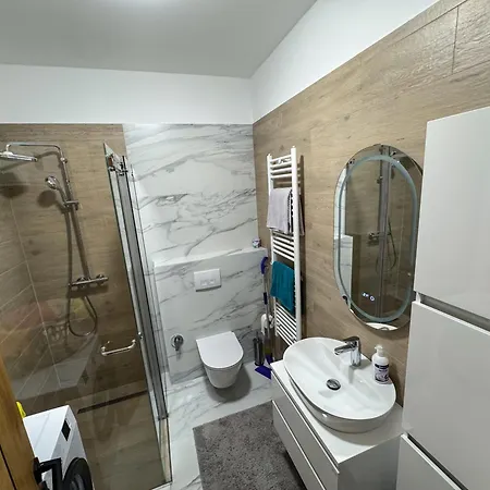 In & Out Luxury With Private Garage * Bjelašnica